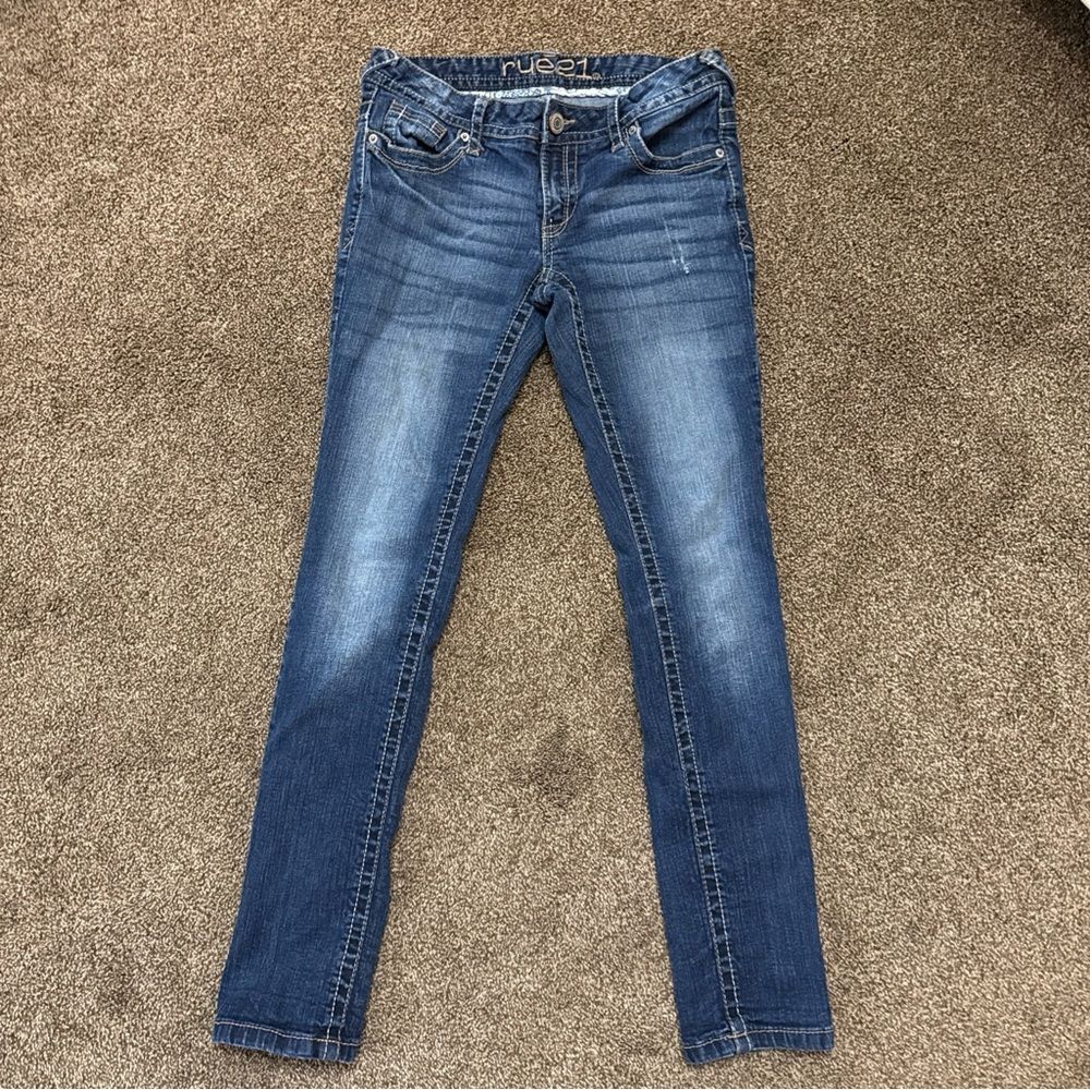 Y2K Rue21 Jeans Low Rise Skinny Women’s Size 4 28x29 Medium Wash Embroidered